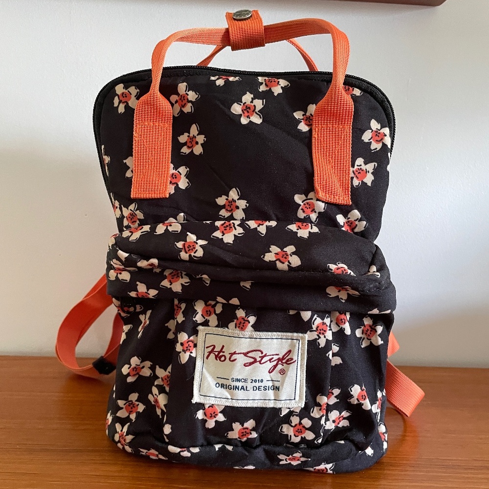 HOTSTYLE BESTIE Tote | Backpack - Small